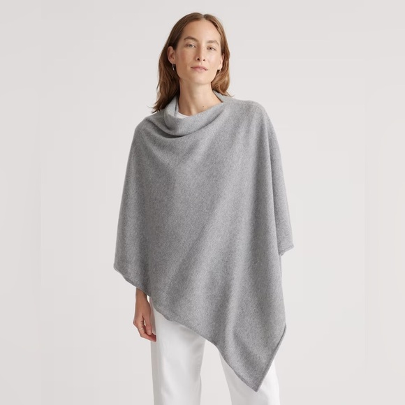 NEW! In Cashmere Poncho in Gray - Picture 2 of 5